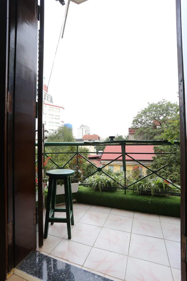 Tuti Lakeside Homestay Hanoi Exterior foto